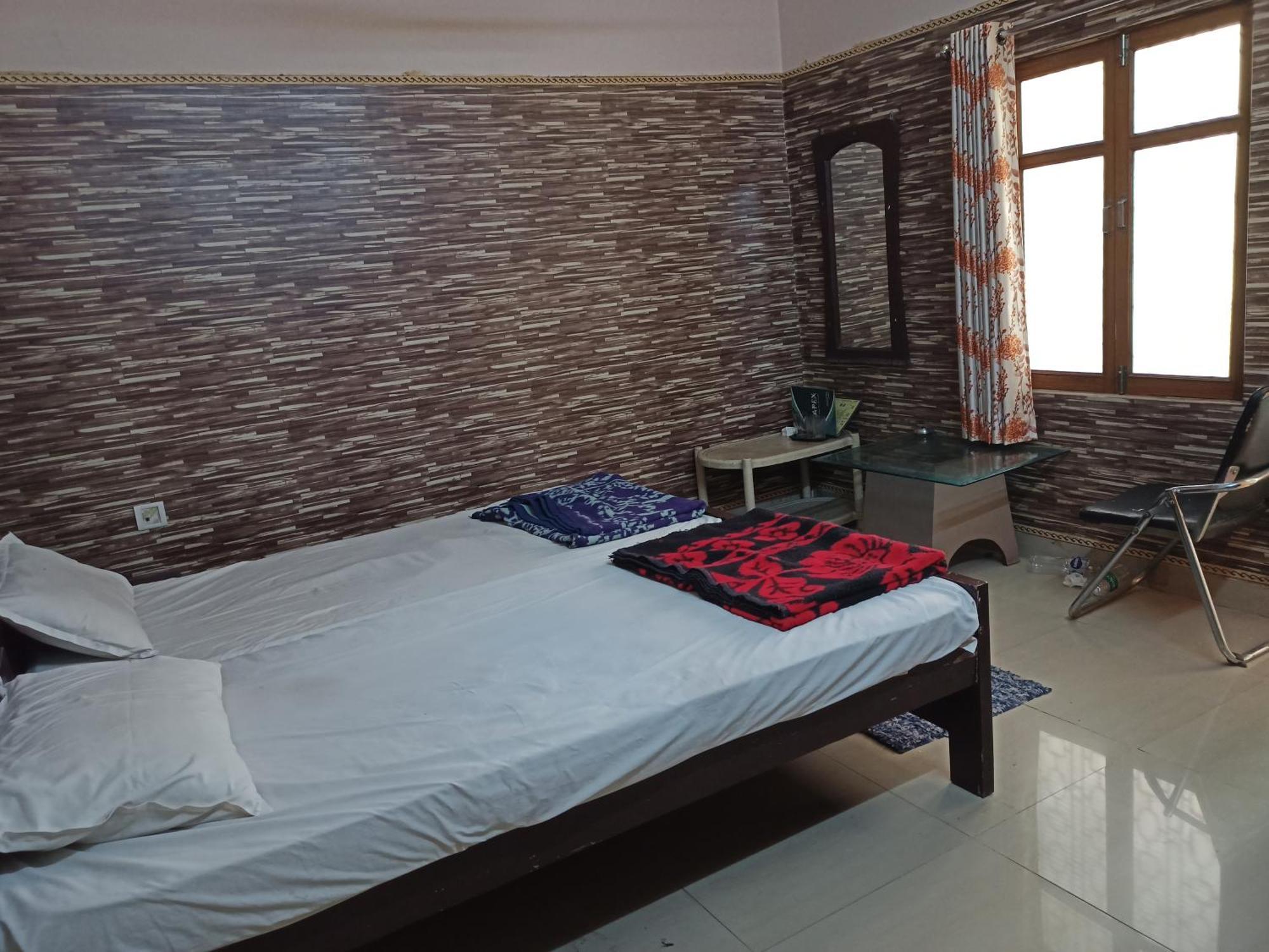 Teerth Guest House Варанаси Екстериор снимка